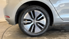 Volkswagen Golf 85kW e-Golf 5dr Auto Electric Hatchback